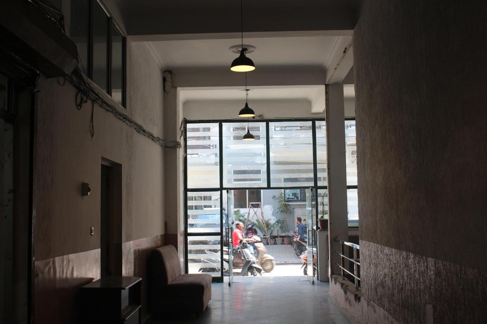 Hotel Shree Chitra Residency By Grb Haridwār Zewnętrze zdjęcie